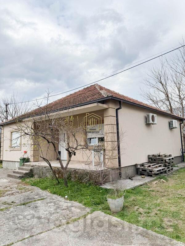 Porodična kuća 145m2 - Bar - Tomba