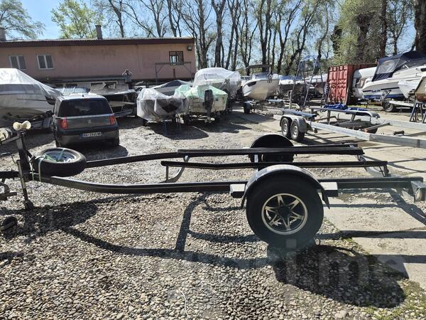 Prikolice za plovila