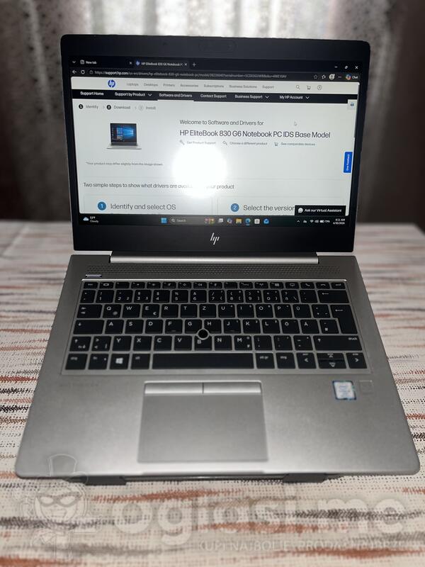 HP  - 13.3" Intel i5 8GB GB