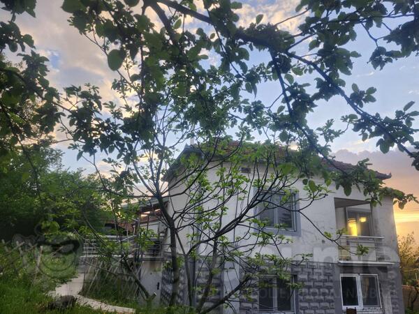 Porodična kuća 200m2 - Sokobanja - Resnik
