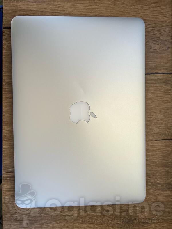 Apple - 13.3" Intel i5 8GB GB