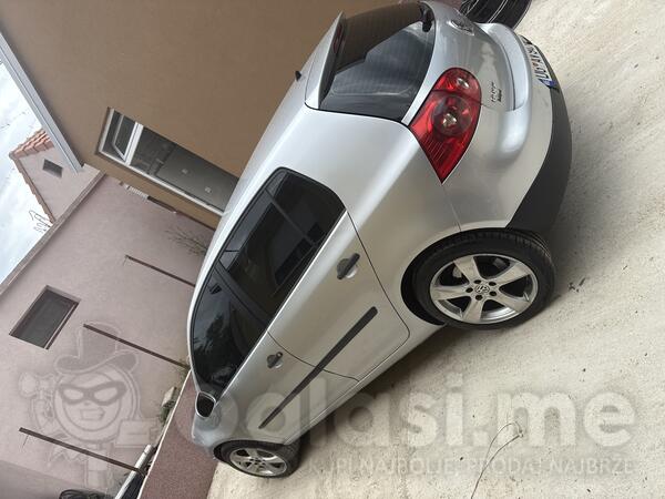 Volkswagen - Golf 5 - 2.0 SDI