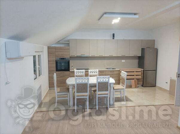 Kuća sa više stanova 120m2 - Podgorica - Momišići