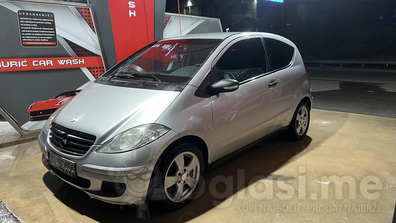 Mercedes Benz - A 180 - 2.0 80kW