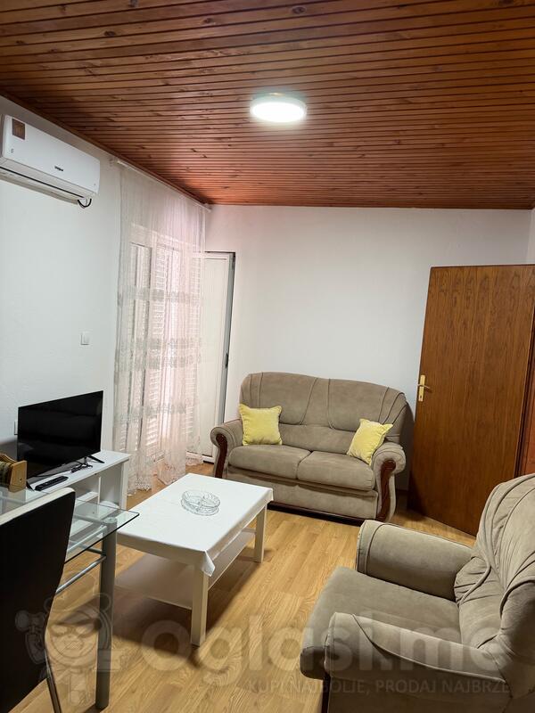 Garsonjera 35m2 - Bar - Bjeliši