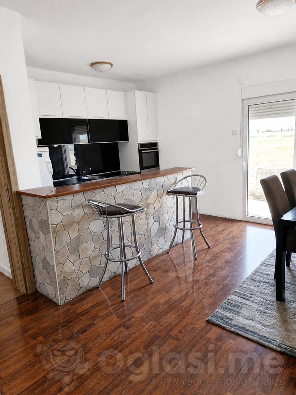 Dvosoban stan 90m2 - Podgorica - Mahala