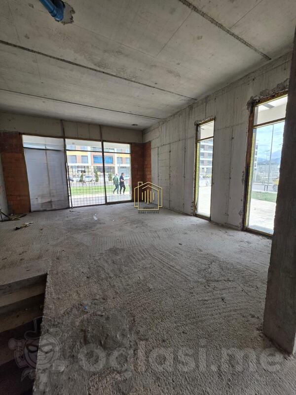Lokal 350m2 - Podgorica - Central Point