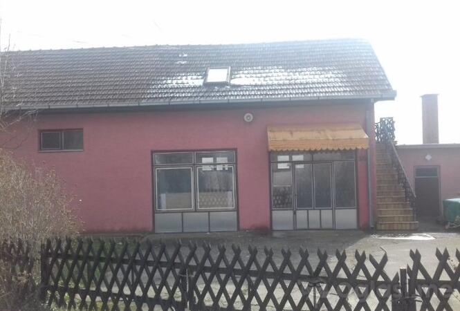 Poslovna zgrada 350m2 - Bačka Palanka - Despotovo