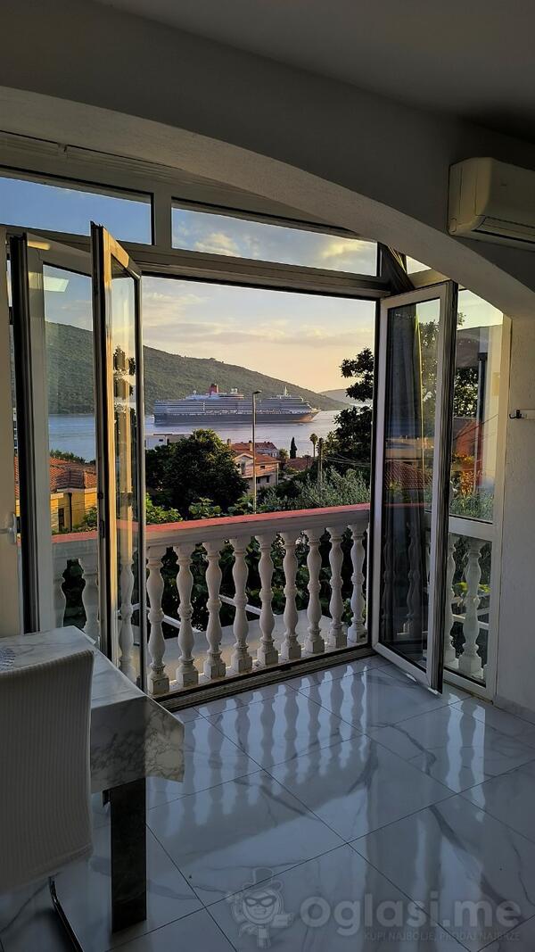 Dvoiposoban stan 85m2 - Herceg Novi - Kumbor