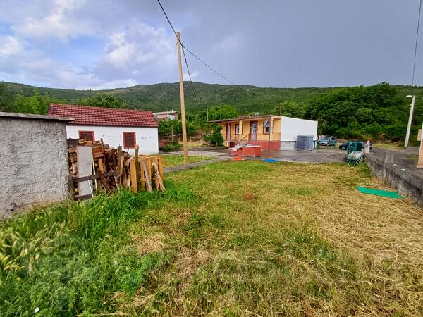Porodična kuća 100m2 - Podgorica - Beri