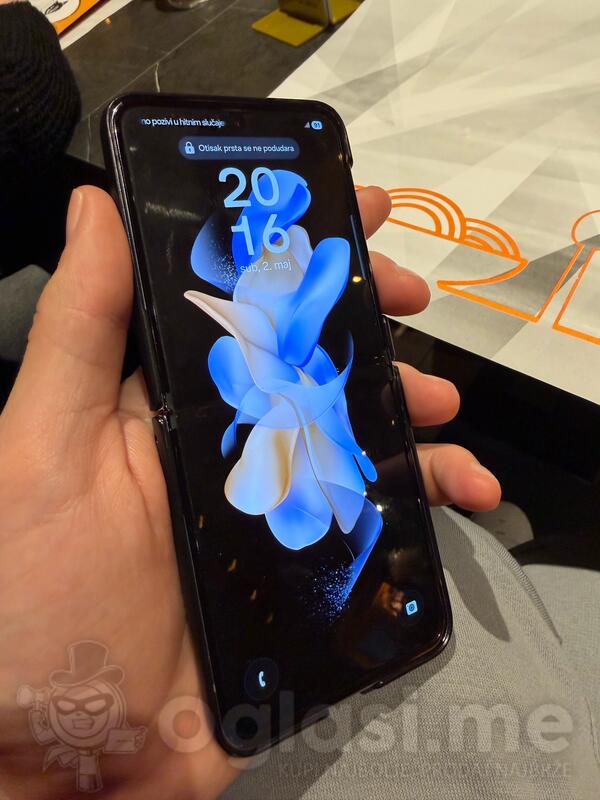 Samsung - Z Flip 4