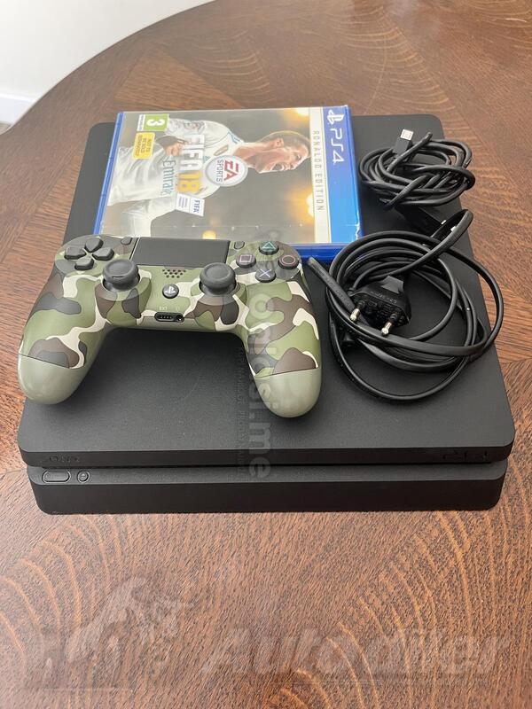 Sony - PlayStation 4