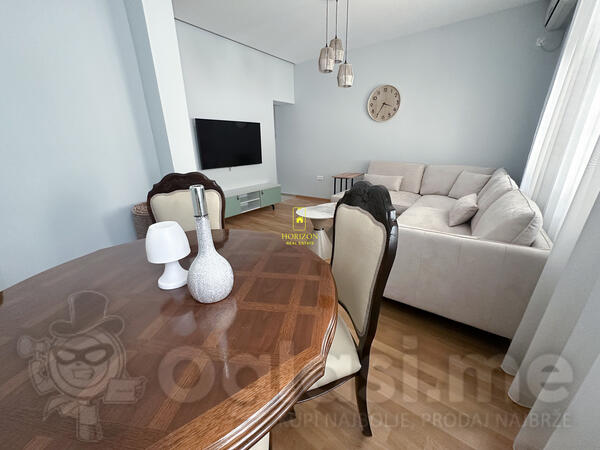 Porodična kuća 80m2 - Podgorica - Baston
