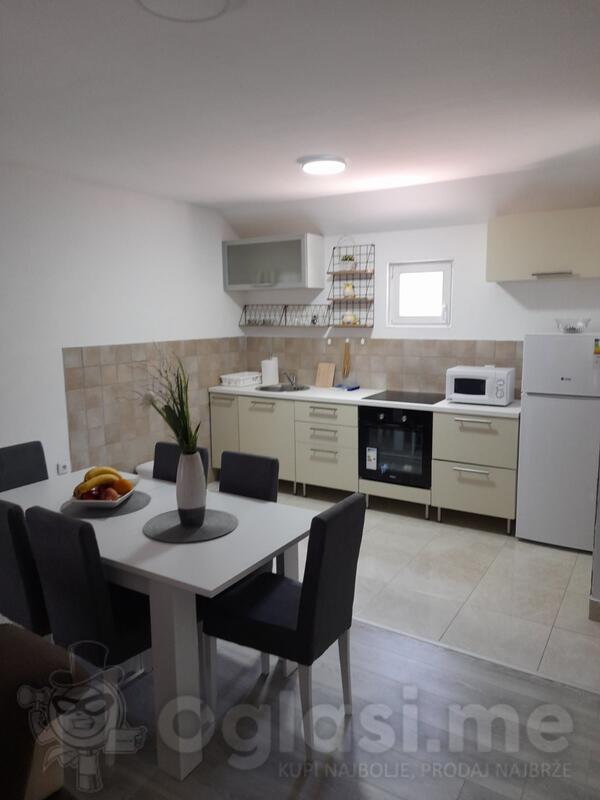 Jednosoban stan 62m2 - Kotor - Kavač
