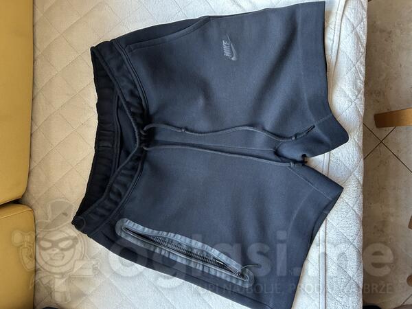 Originalni polovni nike tech fleece sorc