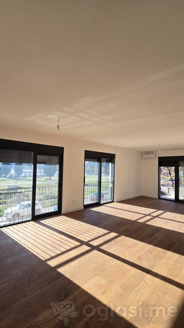 Trosoban stan 113000m2 - Podgorica - Dalmatinska