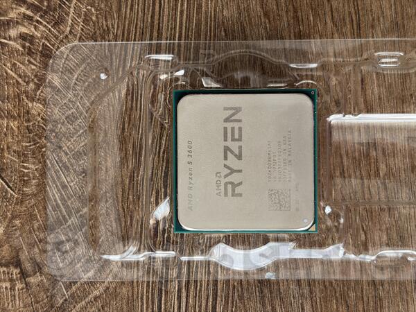 AMD - Ryzen 5 2600x