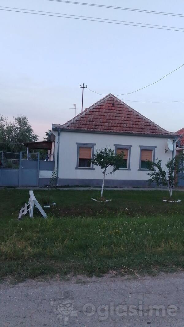 Porodična kuća 112m2 - Sečanj - Banatska Dubica
