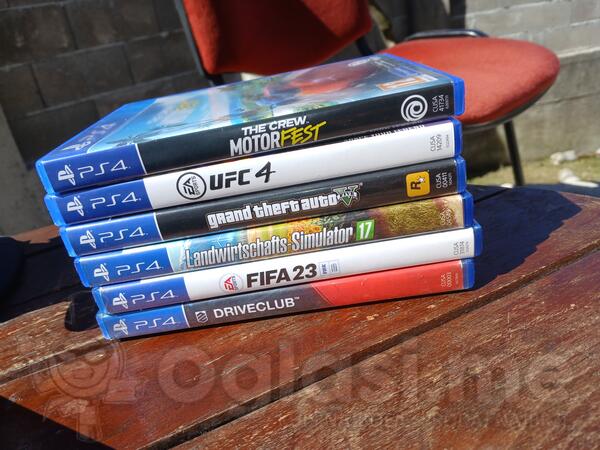 Sony - PlayStation 4