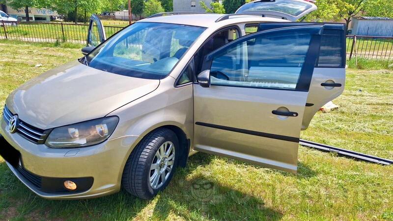 Volkswagen - Touran - 1.6TDI DSG-7 SJEDIŠTA