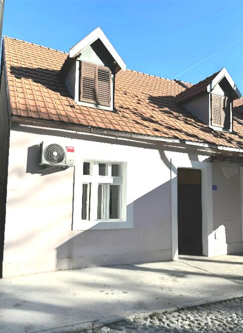 Lokal 35m2 - Cetinje - Centar grada