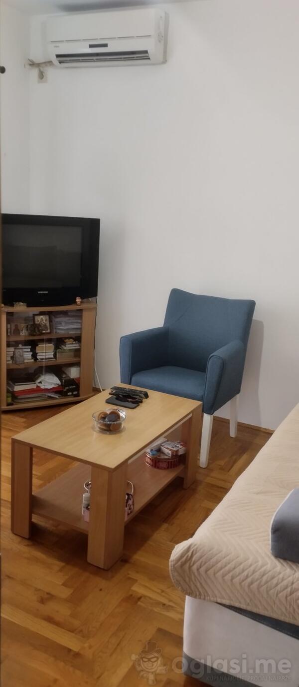 Garsonjera 27m2 - Podgorica - > Okolina grada
