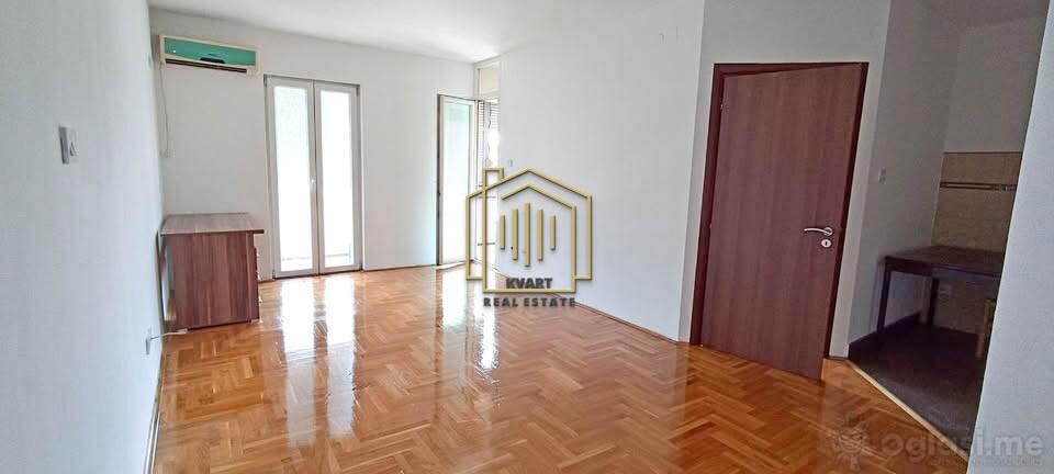 Jednosoban stan 43m2 - Podgorica - Iza Delte (1. Maj)