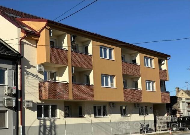 Troiposoban stan 90m2 - Sremska Mitrovica - Sremska Mitrovica (uži dio)