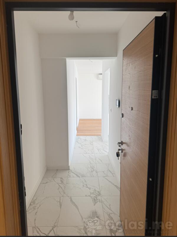 Dvosoban stan 72m2 - Herceg Novi - Bijela