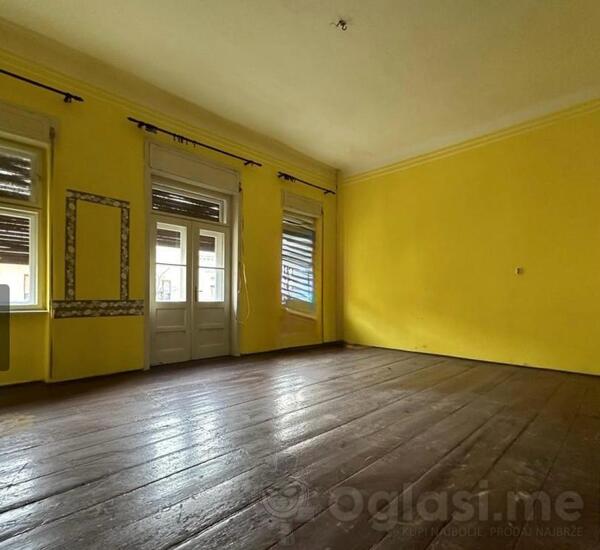Trosoban stan 170m2 - Sombor - Sombor (uži dio)
