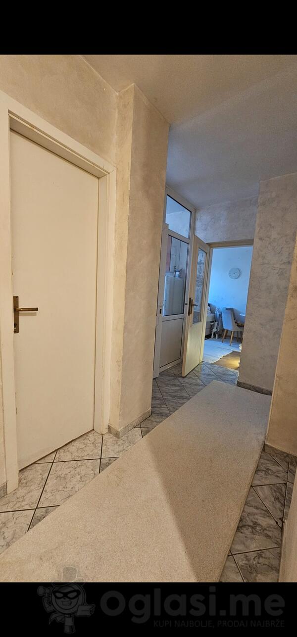 Dvosoban stan 42m2 - Podgorica - Preko Morače ulica Vasa Raickovica