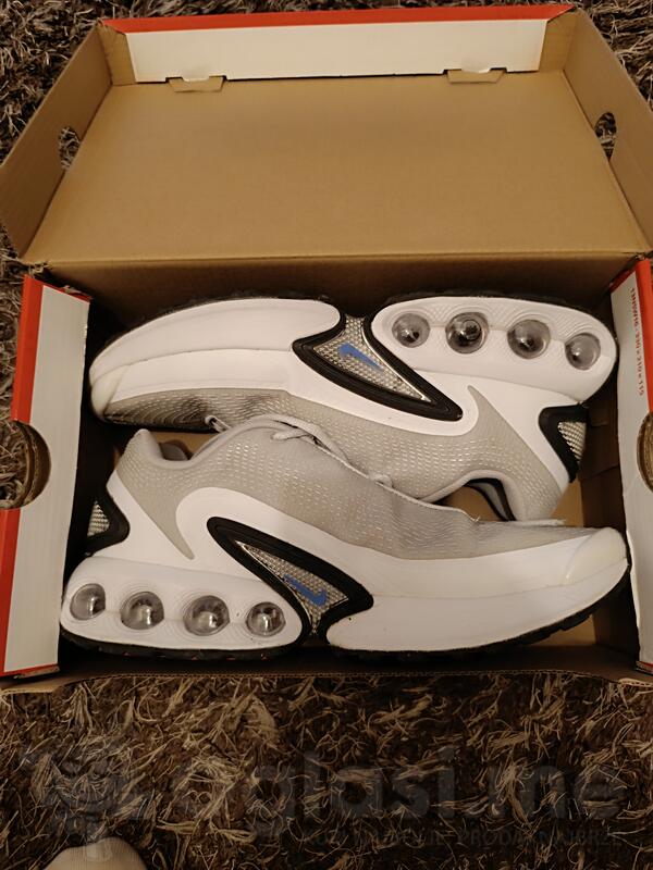 Prodajem patike Nike gotovo nove Nike 80eura