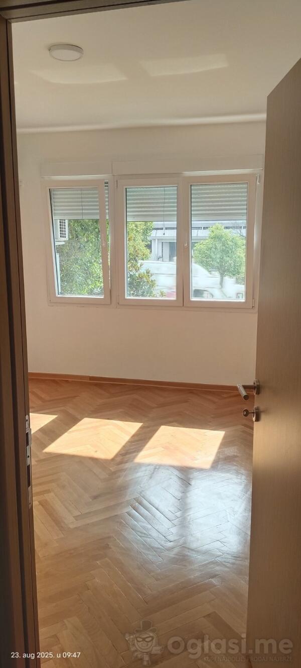 Kancelarija 66m2 - Podgorica - Preko Morače