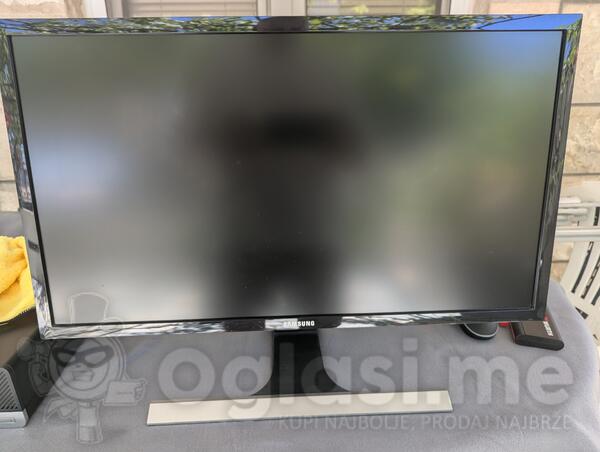 Samsung  - Monitor UHD 28"