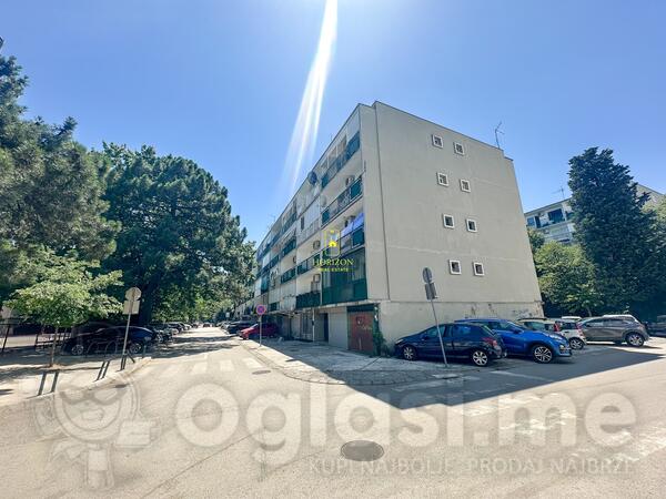 Dvosoban stan 70m2 - Podgorica - Preko Morače