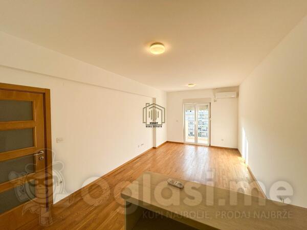 Dvosoban stan 65m2 - Podgorica - Stari Aerodrom