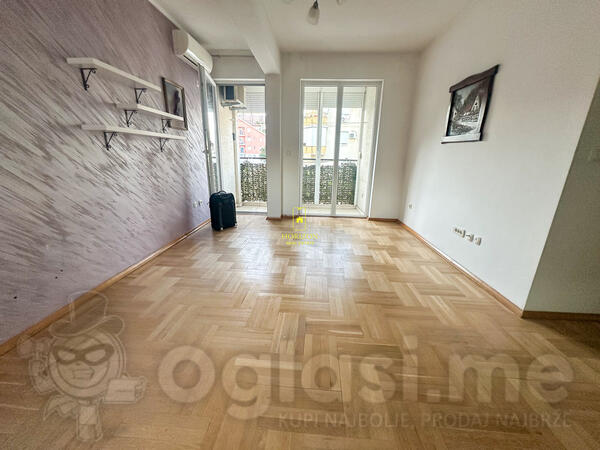 Dvosoban stan 72m2 - Podgorica - > Okolina grada