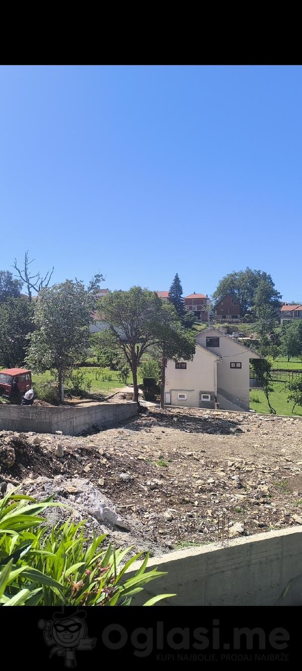 Građevinsko zemljište 716m2 - Herceg Novi - Podi