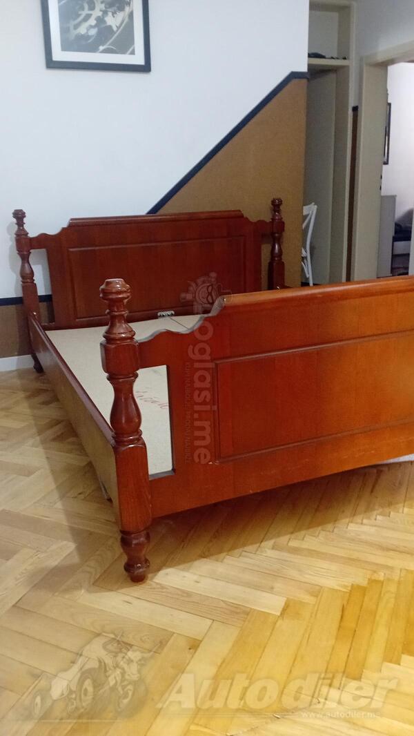 Bračni krevet, 200x160, puno drvo!
