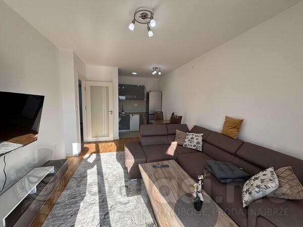Jednosoban stan 45m2 - Podgorica - Stari Aerodrom