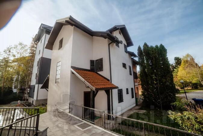 Kuća sa više stanova 225m2 - Čajetina - Zlatibor