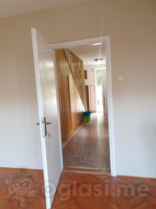 Kuća sa više stanova 150m2 - Podgorica - Momišići