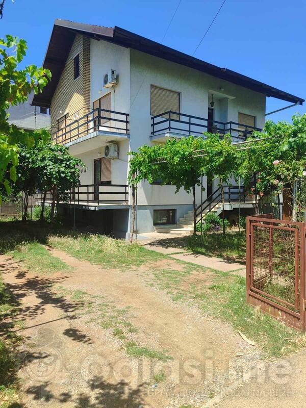 Porodična kuća 100m2 - Podgorica - Dalmatinska