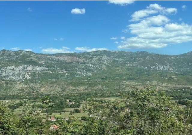 Poljoprivredno zemljište 2500m2 - Danilovgrad - > Okolina grada