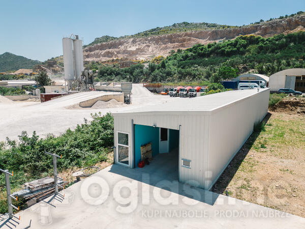 Proizvodni prostor 300m2 - Bar - Zagrađe