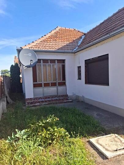 Porodična kuća 113m2 - Zrenjanin - Farkaždin