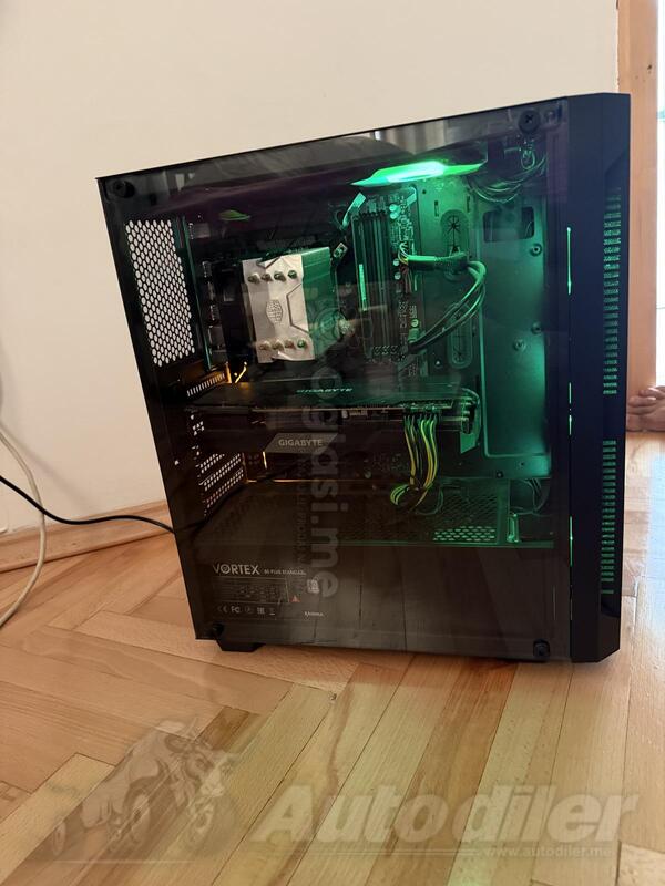 Intel i5 - 16GB GB DDR4 - HDD + SSD