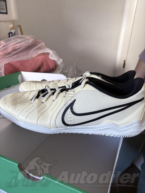 Prodajem NIKE tiempo legend 10 patike za fudbal