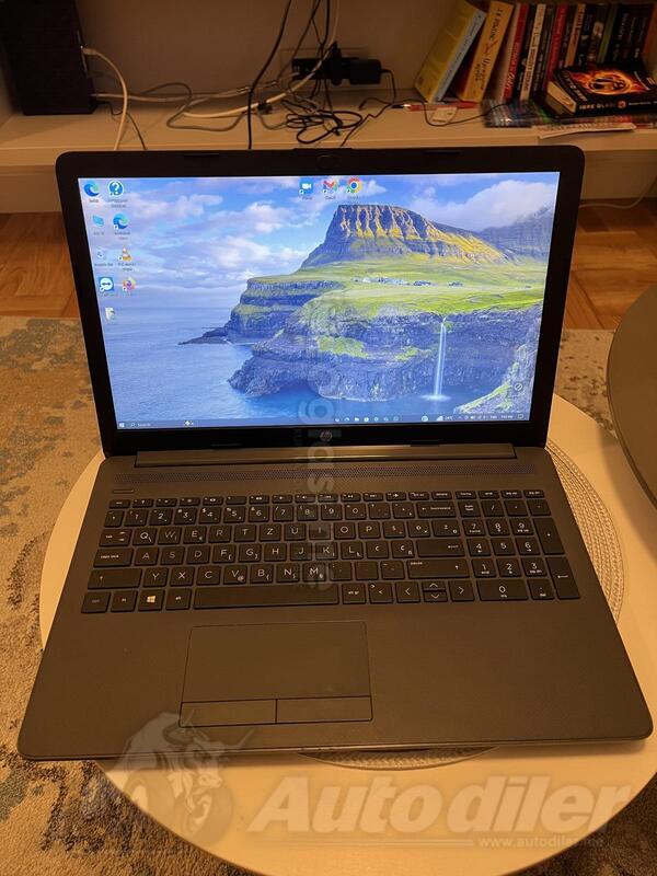 HP Hp - 15.6" Intel Pentium 8GB GB