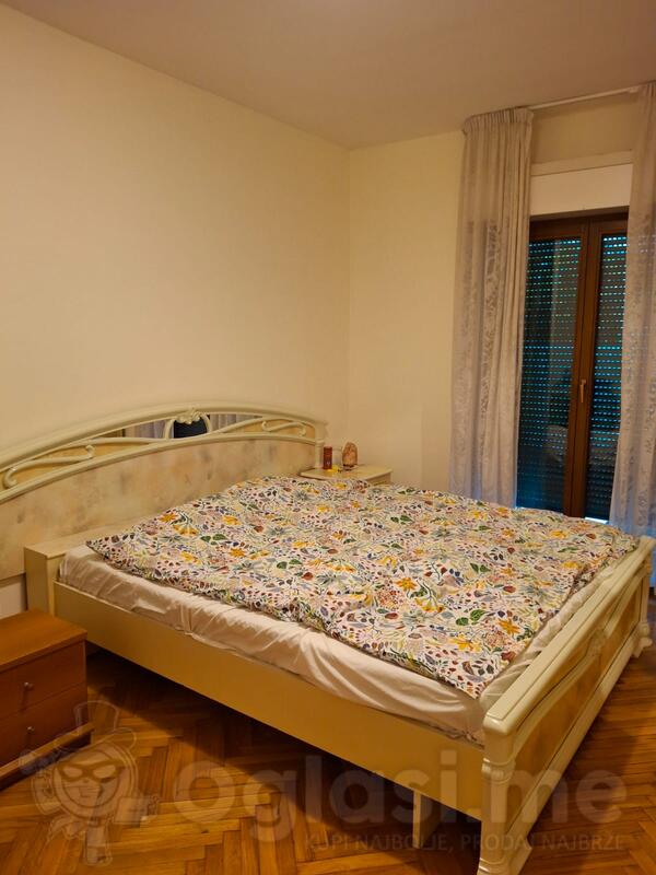 Prodajem krevet bez duseka 